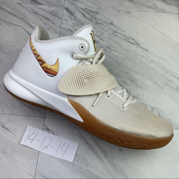 nike kyrie flytrap iii white metallic gold